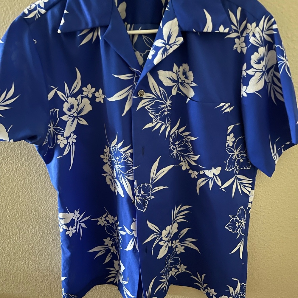 Tropical Blue Floral Men's Button-Down Shirt